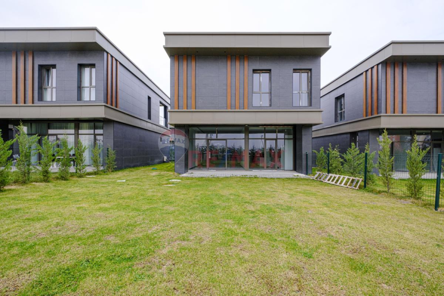 BAĞLICA MAHALLESİNDE BAĞIMSIZ 4+1 KİRALIK VİLLA